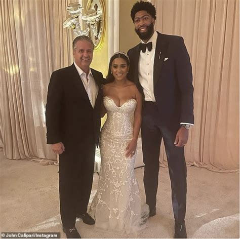 who did anthony davis marry